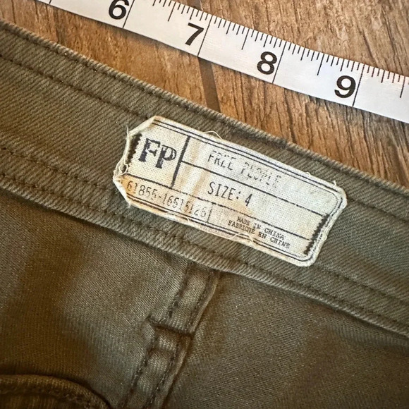 Free people olive green button fly distressed crop pants 4 - Picture 5 of 9